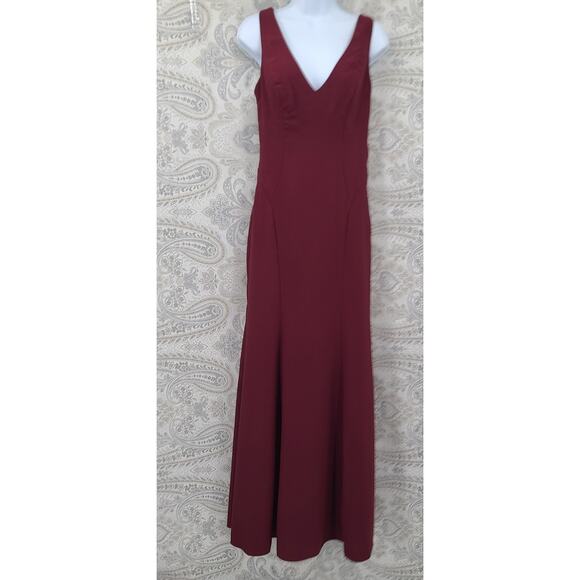 Dessy Collection womens cabernet sleeveless trumpet gown Sz 2 bridesmaid formal - Picture 3 of 13